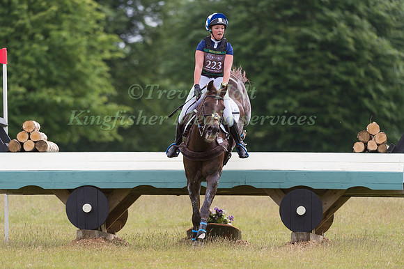 SOPHIE HODGSON AND DHI HOUDINI
