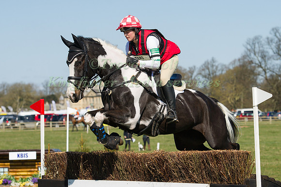 Phillipa Ward riding the Artist almost Famous