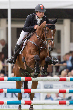 JAMES  AVERY (NZL) AND MR SNEEZY