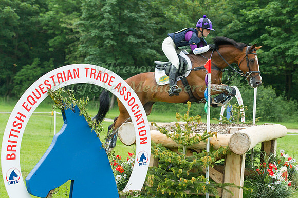 Jodie Stokes (GBR) riding Mister Maccondy