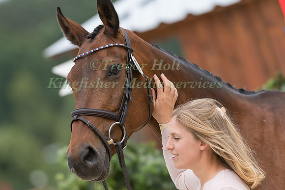 FRANCESCA REID-WARRILOW (GBR) AND DOLLEY WHISPER