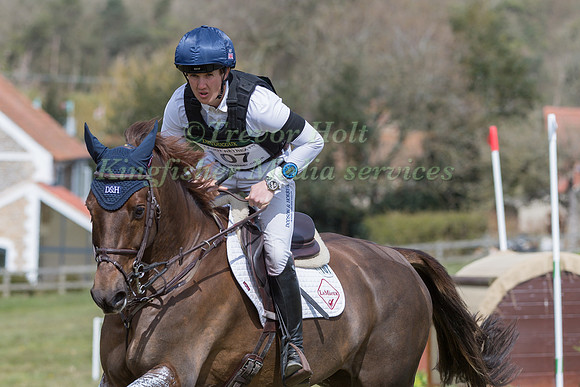 TOM MCEWEN RIDING BRAVEHEART B