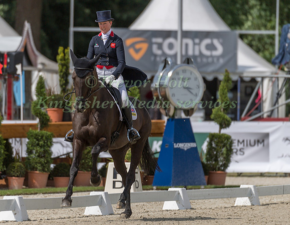 NICOLA WILSON (GBR) AND BULANA