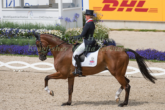 Nicola Wilson (GBR) and One Two Many
