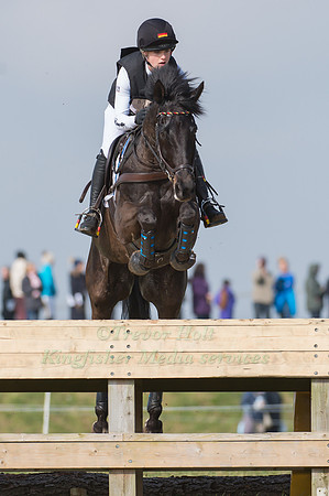 Flora  Reemtsma (GER) riding Ikarosz