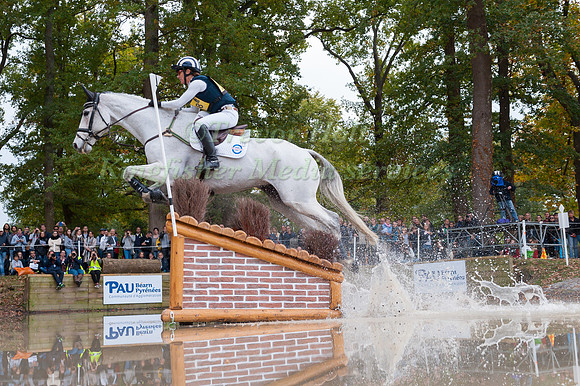 Caroline POWELL  (NZL) AND UP UP AND AWAY Y Y
