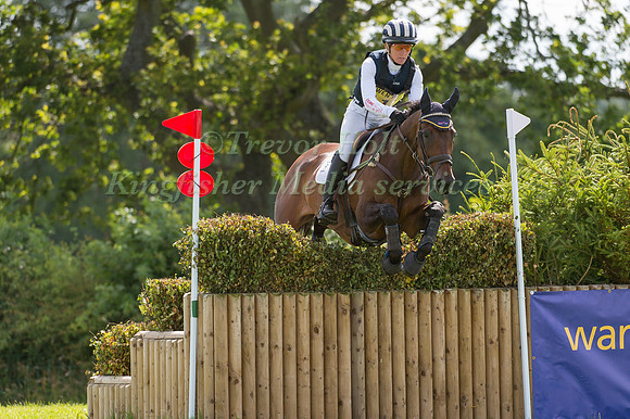 Caroline   Powell (NZL) riding Spice Sensation