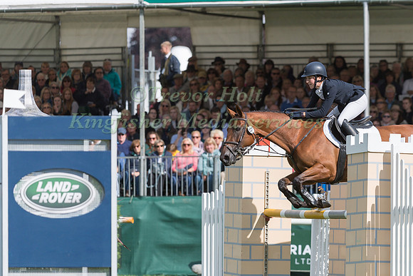 BECKY WOOLVEN (GBR) AND DHI BABETTE K