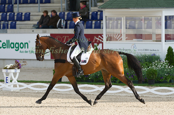 Lucinda Fredericks and Flying Finish