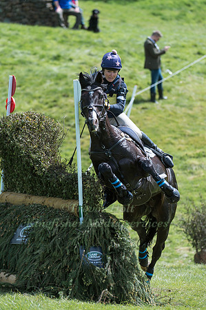 SARA SQUIRES (GBR) RIDING  SULA BLUE COMPETING IN THE CROSS COUNTRY PHASE OF THE  CIC THREE STAR COMPETITION AT THE  2017 DODSON AND HORRELL CHATSWORTH INTERNATIONAL HORSE TRIAL.