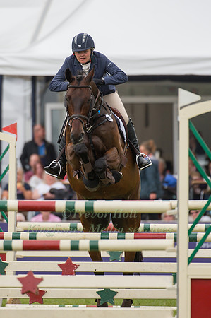 Rachel Robinson (GBR) riding Mji Limmerick Bell
