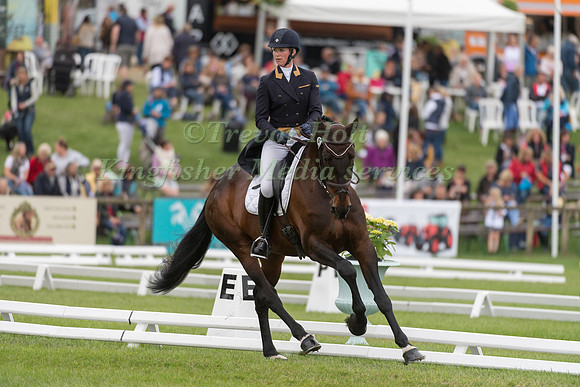 HANNAH BATE (GBR) AND BARONES II