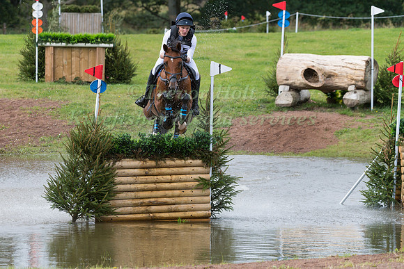 OLIVER JACKSON RIDING  VIKTOR KRUM