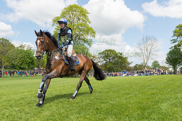 Malin Josefsson (SWE) and  Golden Midnight