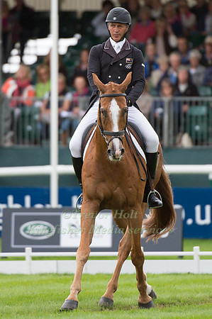 ANDREW  NICHOLSON (NZL) RIDING NEREO