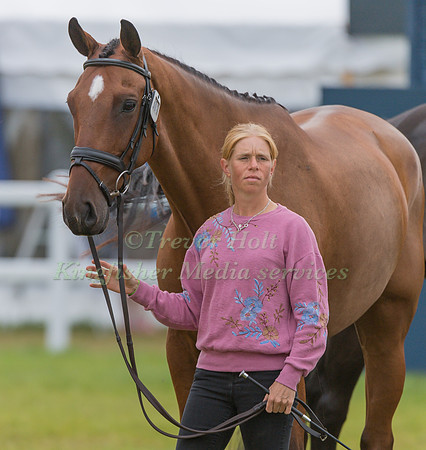 ROSALIND CANTER  AND IZILOT DHI