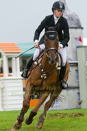 Sinead Halpin and Manoir De Carneville