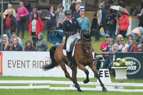 Gemma Tattersall (GBR) riding Santiago Bay