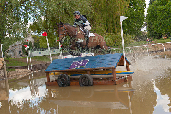 Sarah  Parkes (GBR)  riding Balladeer Durban Hills