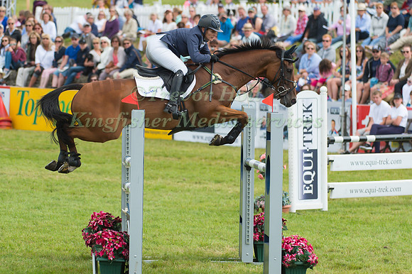 zARA TINDALL (GBR) RIDING WATKINS