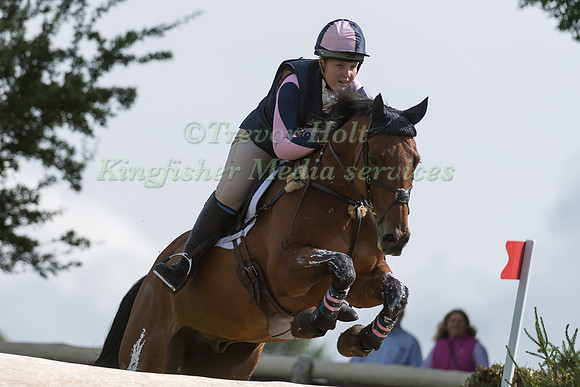 ELLA MATRAVERS (GBR) AND BUGWAY MR DARCIE