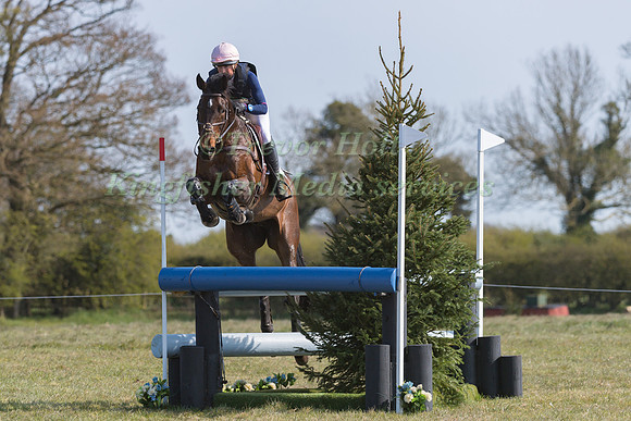 CAROLINE HARRIS RIDING FALKO TH