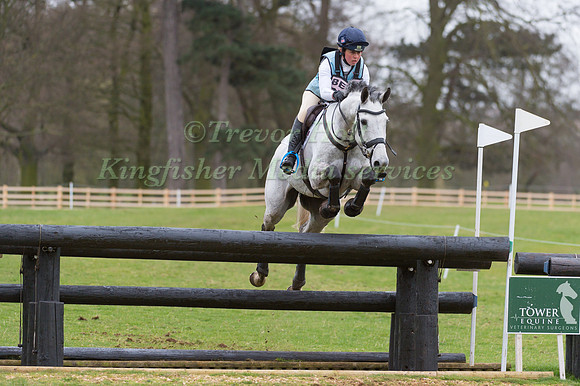 KITTY KING (GBR) RIDING  VENDREDI BIATS