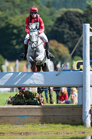 PAUL  TAPNER (AUS) RIDING BONZA KING OF ROUGES