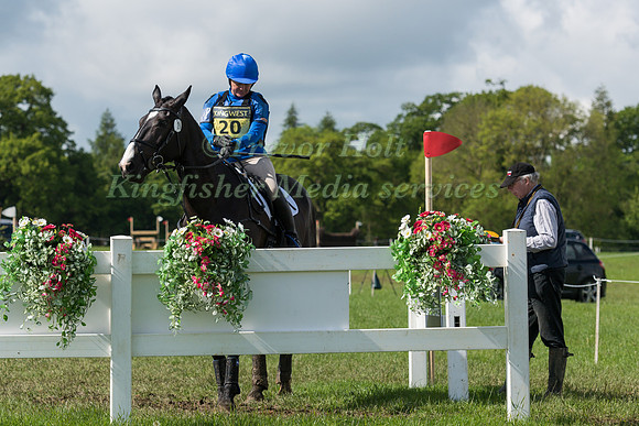 LYNNE ZIJLMANS (GBR) RIDING MR BLACK II CHECKING WATCH IN THE START BOX