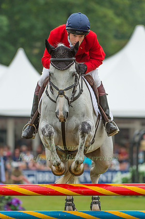Harry Meade (GBR) riding Away Cruising