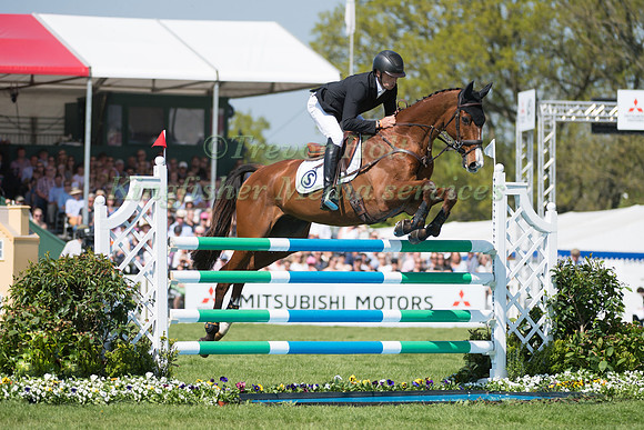 TIM PRICE (NZL) RIDING  RINGWOOD SKY BOY