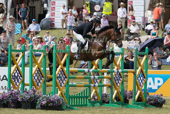 MARK  TODD (NZL) AND LEONIDAS II-3