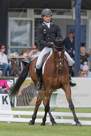 JAMES  AVERY (NZL) AND MR SNEEZY