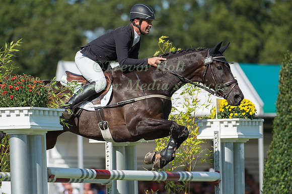 Murray Lamperd (AUS) and  Under The Clocks