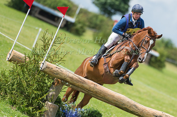 Andrew James (GBR) riding Loriens High And Mighty