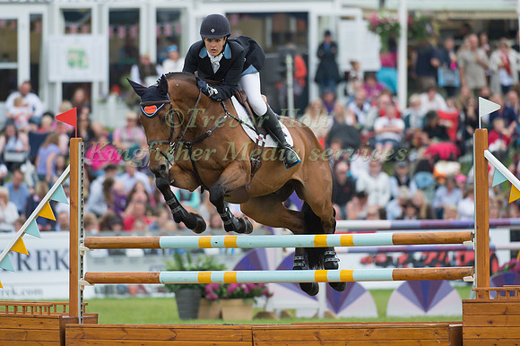 Katherine  Coleman (USA) riding Longwood