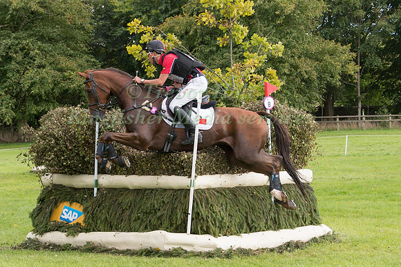 ALEX HUA  TIAN (CHN) RIDING DON GENIRO
