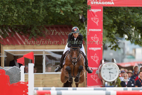 INGRID KLIMKE (GER) AND HORSEWARE HALE BOB OLD