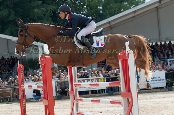 Pascale BOUTET (FRA) AND POL DES VENTS