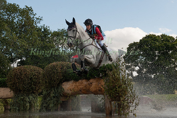 Kirsty Short (GBR) riding Cossan Lad