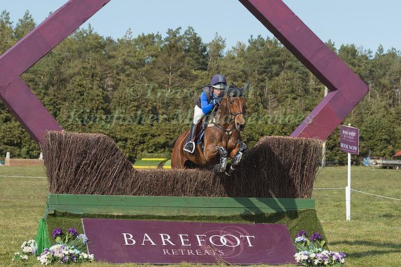 THERESE VIKLUND RIDING VISCERA