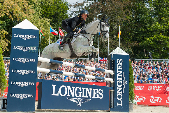 MATTHIEU VANLANDEGHEM (FRA) AND TROUBLE FETE ‘ENE HN’