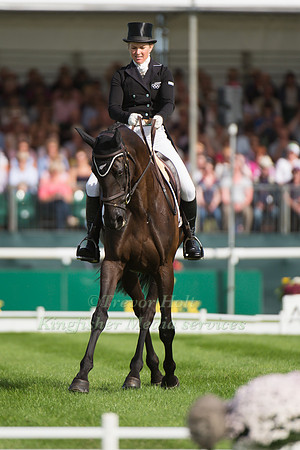 JONELLE  PRICE (NZL) RIDING CLASSIC MOET