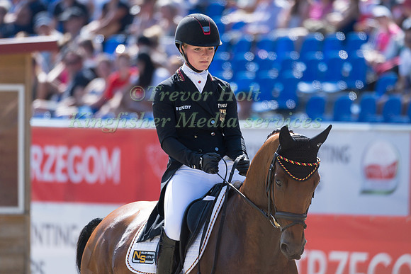 JULIA KRAJEWSKI (GER) AND SAMOURAI DU THOT