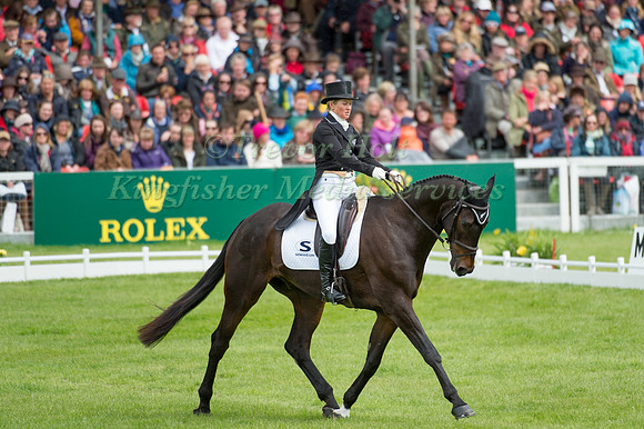 Jonelle Price (NZL) riding The Deputy