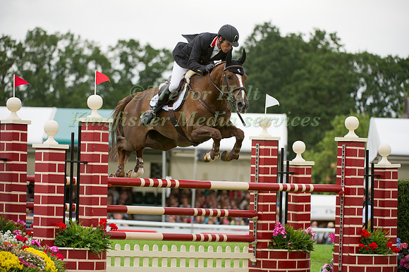 Dirk Schrade and  Hop and Skip