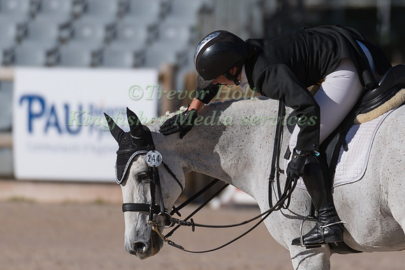 VICTORIA MADSEN (GBR) AND NYSA DE PETRA
