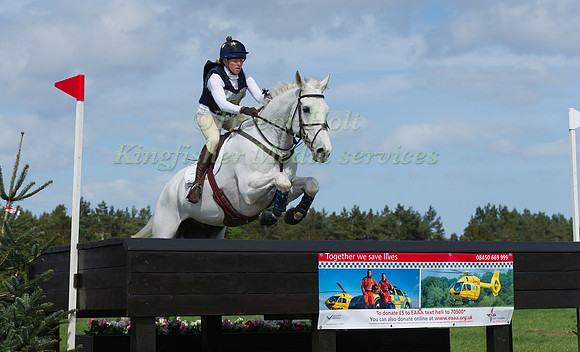 SOPHIA LEE  RIDING PORTERS HILL