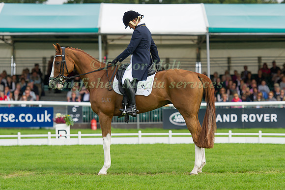 SONJA  JOHNSON (AUS) RIDING PARKIARRUP ILLICIT LIAISON
