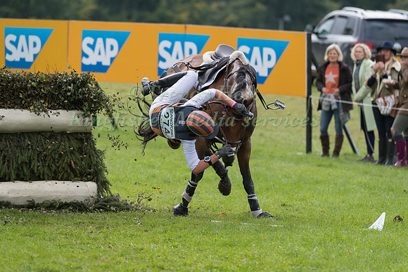 LAUREN KIEFFER (USA) RIDING D A DURAS